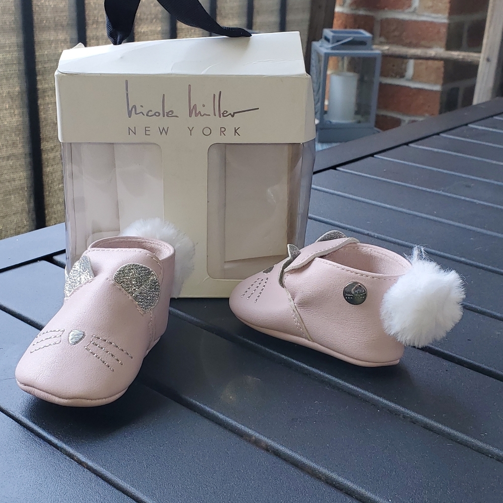 Nicole Miller Embroidered Pink & Silver Bunny White Fur Pom Crib Shoes 0- 6 Mos - Picture 7 of 8